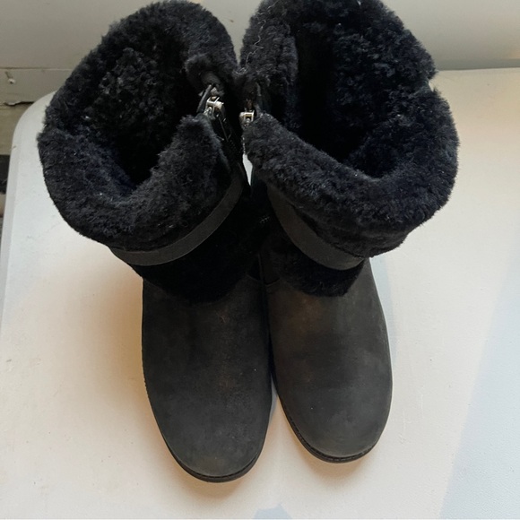 UGG Australia Boot #1008220 Black leather boots with Buckle Size 7  US - Picture 8 of 12